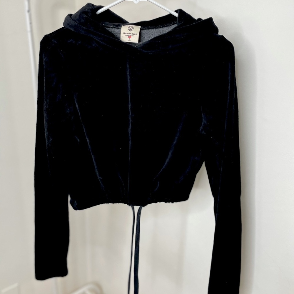 Velour cropped hoodie